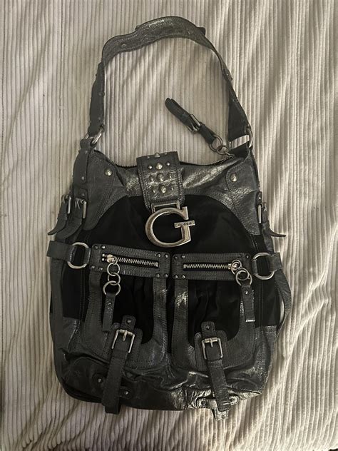 guess handbags identification.